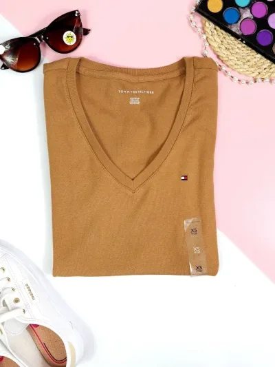 Camiseta Tommy Hilfiger para dama color marrón