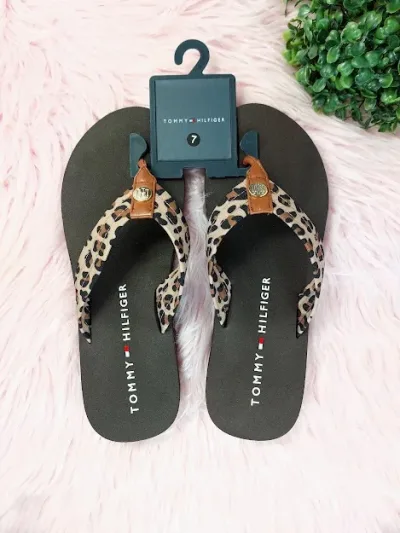 Sandalias Tommy Hilfiger para dama color café