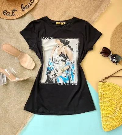 Camiseta para dama color negro con diseño de mujer