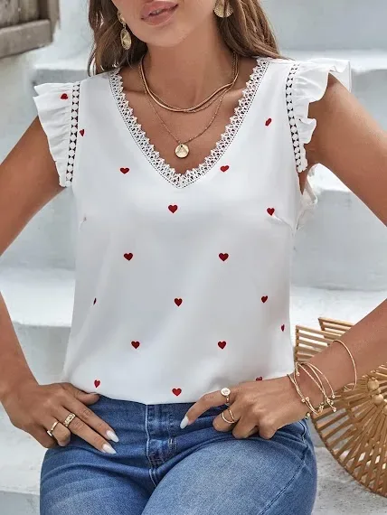 Blusa para dama color blanco con estampado de corazón