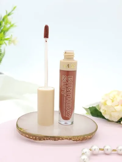 Labial AMUSE liquido matte tono Boudoir