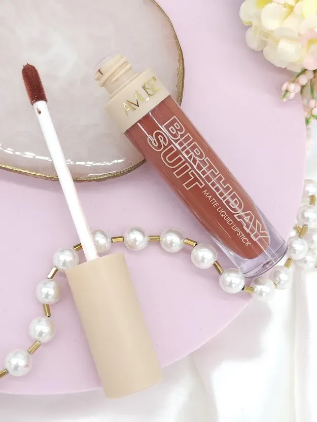 Labial AMUSE liquido matte tono Boudoir