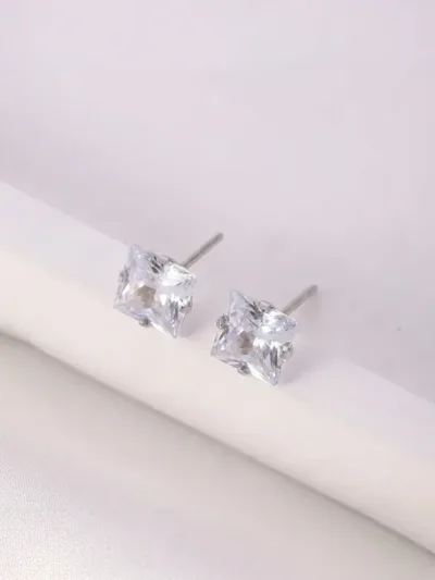 Aretes acero de titanio diseño de diamante