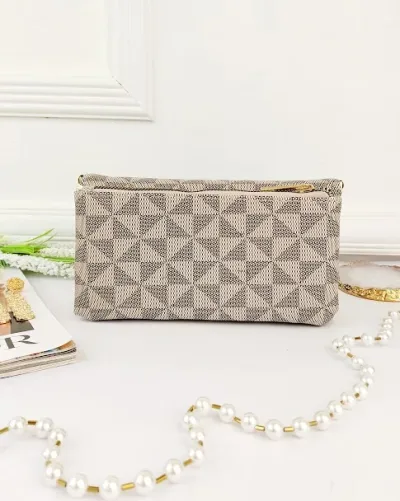 Cartera para dama color café y beige
