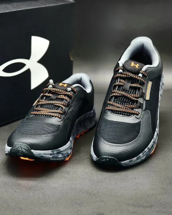 Tenis Under Armour  UA Charget Bandit TR 3 para caballero 3028371 001