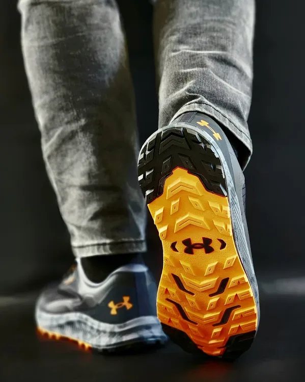 Tenis Under Armour  UA Charget Bandit TR 3 para caballero 3028371 001