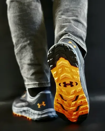 Tenis Under Armour  UA Charget Bandit TR 3 para caballero 3028371 001