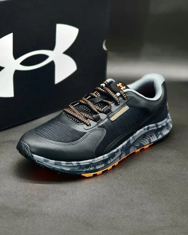 Tenis Under Armour  UA Charget Bandit TR 3 para caballero 3028371 001