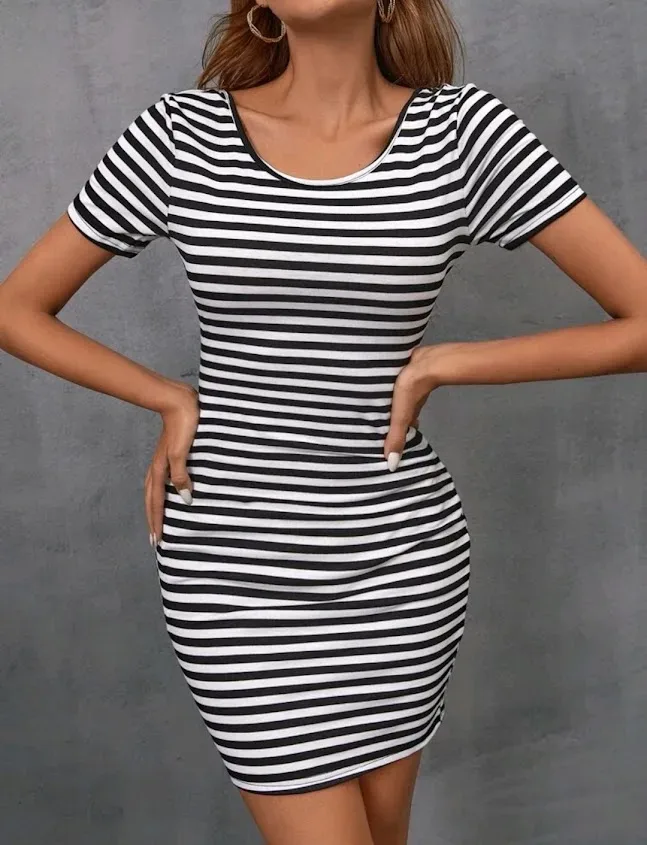 Vestido para dama ajustado con diseño de rayas