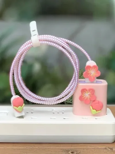 Funda protectora para cargador color rosa diseño flores