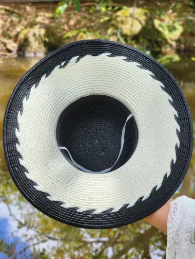 Sombrero para dama color beige con negro
