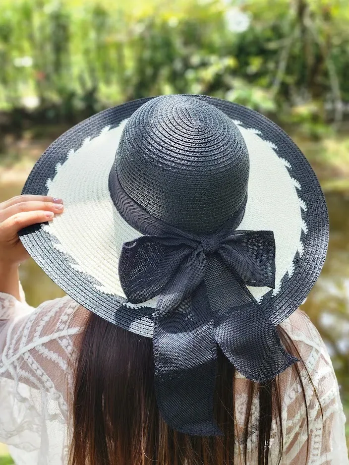 Sombrero para dama color beige con negro