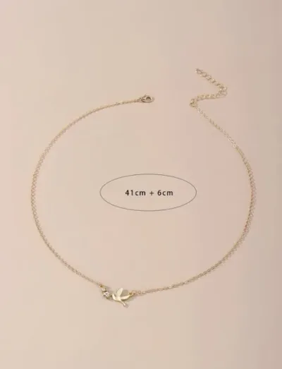 Collar con accesorio de pajaro.