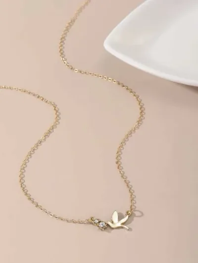 Collar con accesorio de pajaro.
