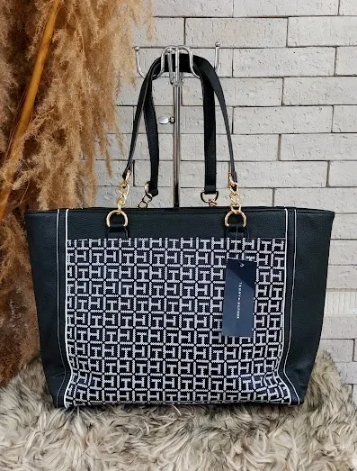Bolso Tommy Hilfiger para dama color negro y blanco
