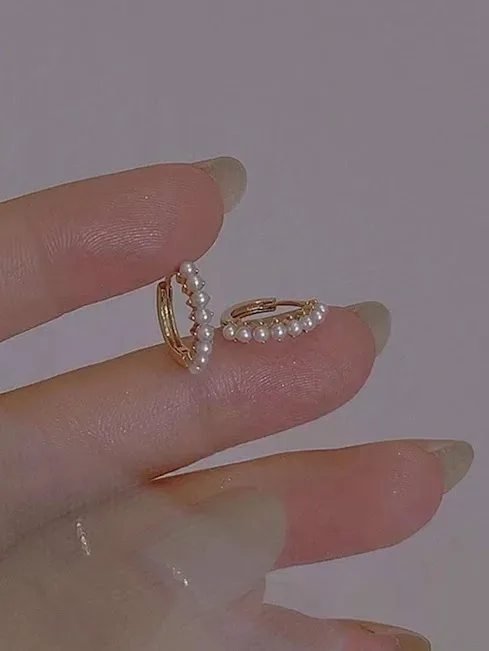 Argollas de acero inoxidable para dama con diseño de perlas