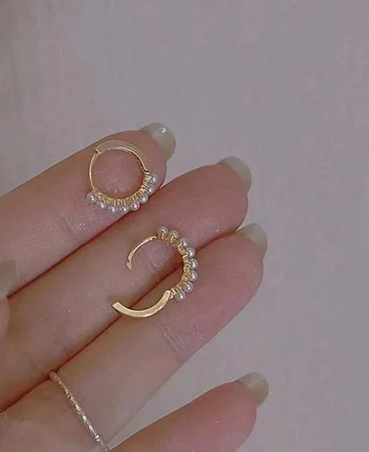 Argollas de acero inoxidable para dama con diseño de perlas
