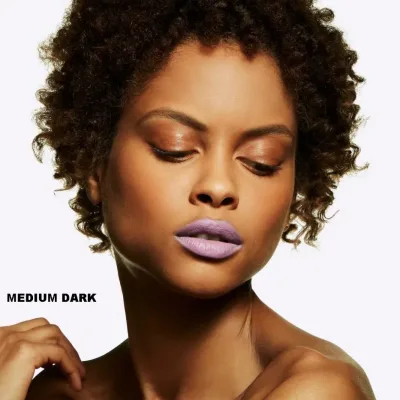 Base de maquillaje MAC en polvo para dama tono Medium Dark