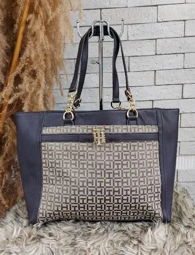 Bolso Tommy Hilfiger para dama color café y beige