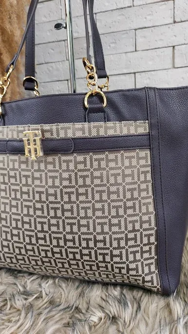 Bolso Tommy Hilfiger para dama color café y beige