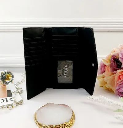Cartera Guess para dama color gris