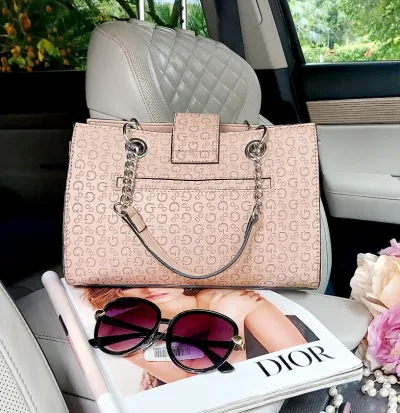 Bolso Guess para dama color rosa