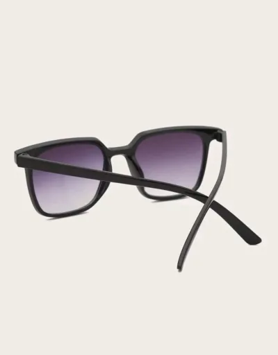 Lentes de sol para niño 6774 color negro con detalle en plateado