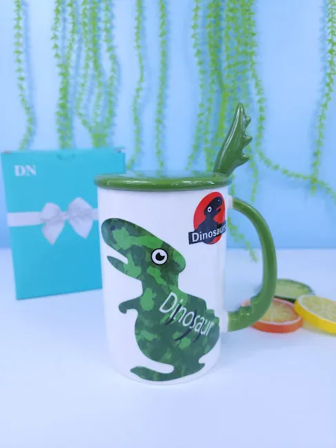 Tasa de dinosaurio con Tapa y Cuchara