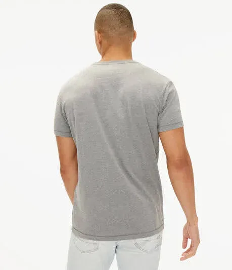 Camiseta Aereopostal para caballero color gris claro
