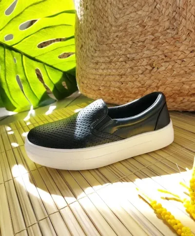 Zapatos Soda para dama color negro