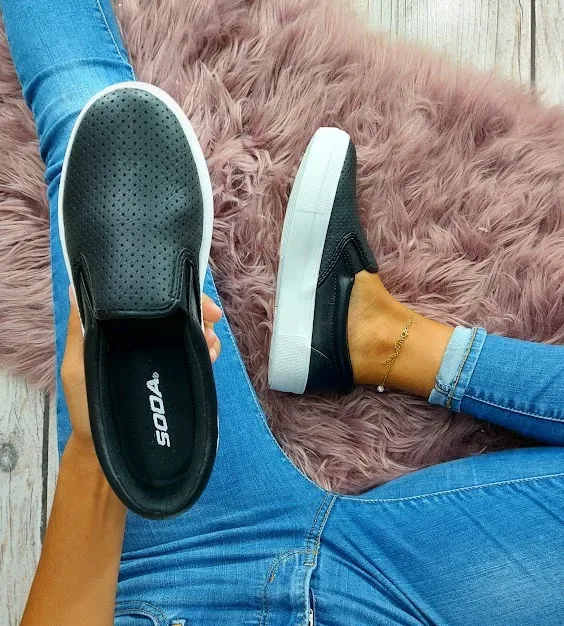 Zapatos Soda para dama color negro