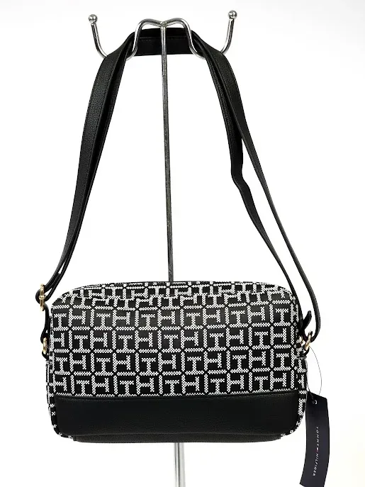 Bolso Tommy Hilfiger para dama color negro