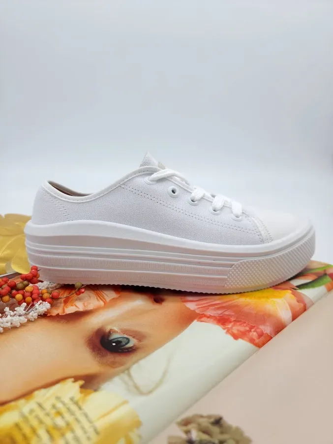 Tenis Moleca para dama color blanco y dorado