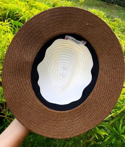 Sombrero para dama color café y blanco
