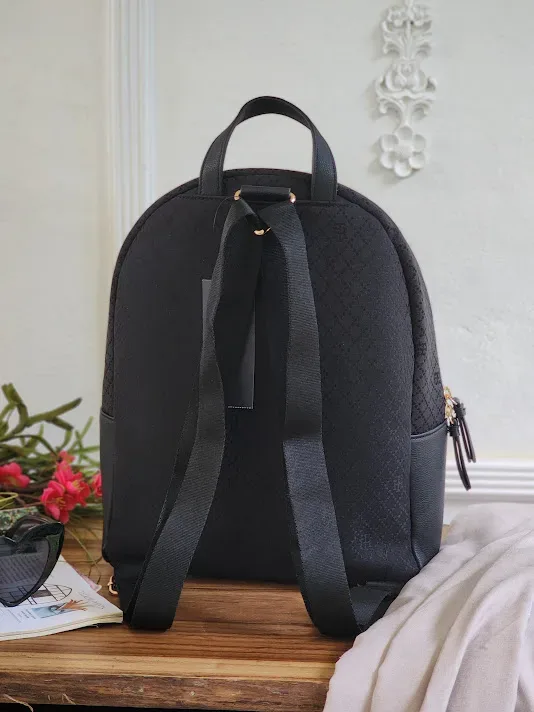 Bolso Tommy Hilfiger para dama XW05351-9730GJ COLOR NEGRO