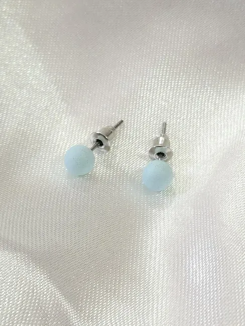 Par de aretes para dama diseño de bolita celeste