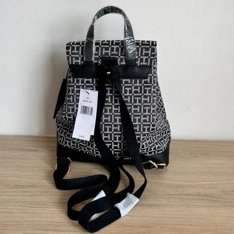 Bolso Tommy Hilfiger para dama color negro y blanco