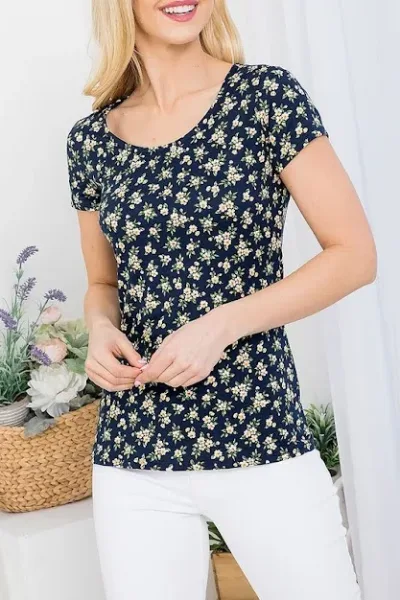 Blusa para dama color azul con diseño floral
