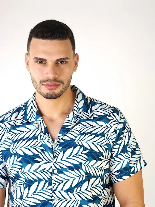 Camisa para caballero diseño floral multicolor
