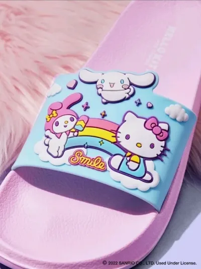 Sandalias para dama con diseño Hello Kitty and friends