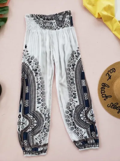 Pantalón Ingeart Resort para dama color blanco con estampado tribal