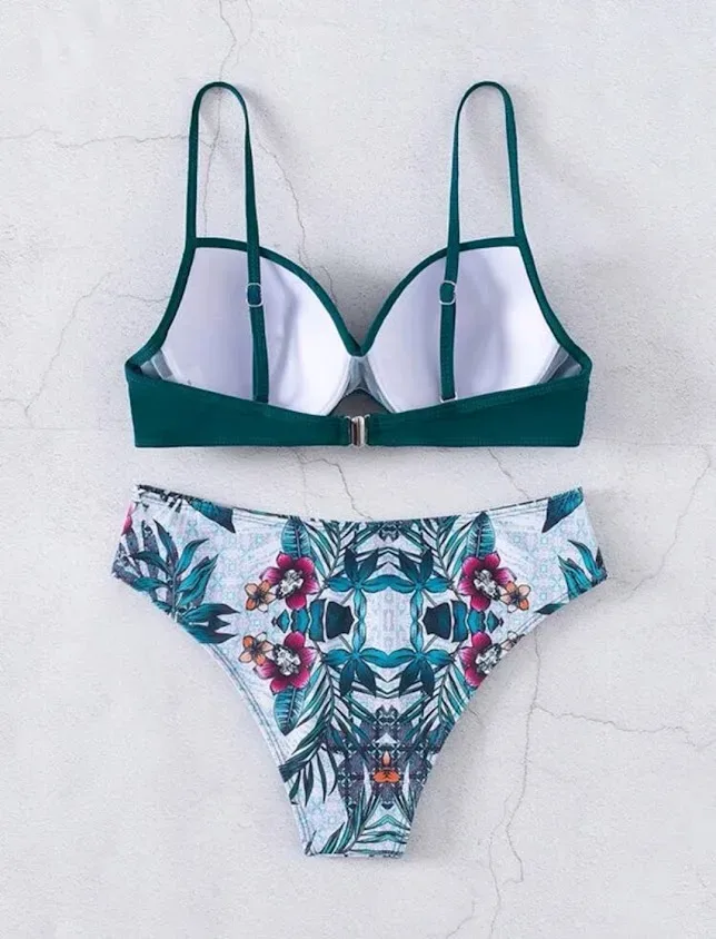 Vestido de baño para dama con diseño tropical