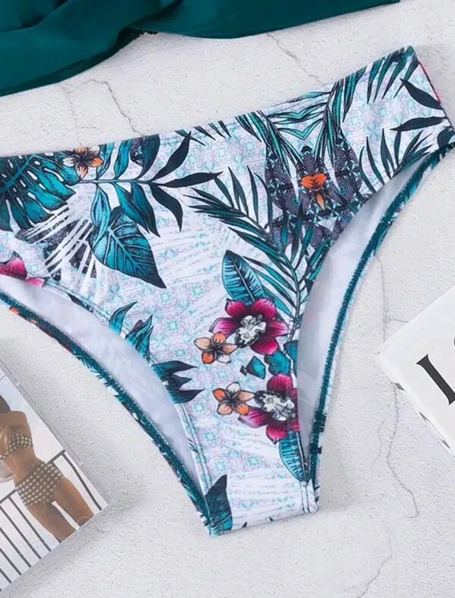Vestido de baño para dama con diseño tropical