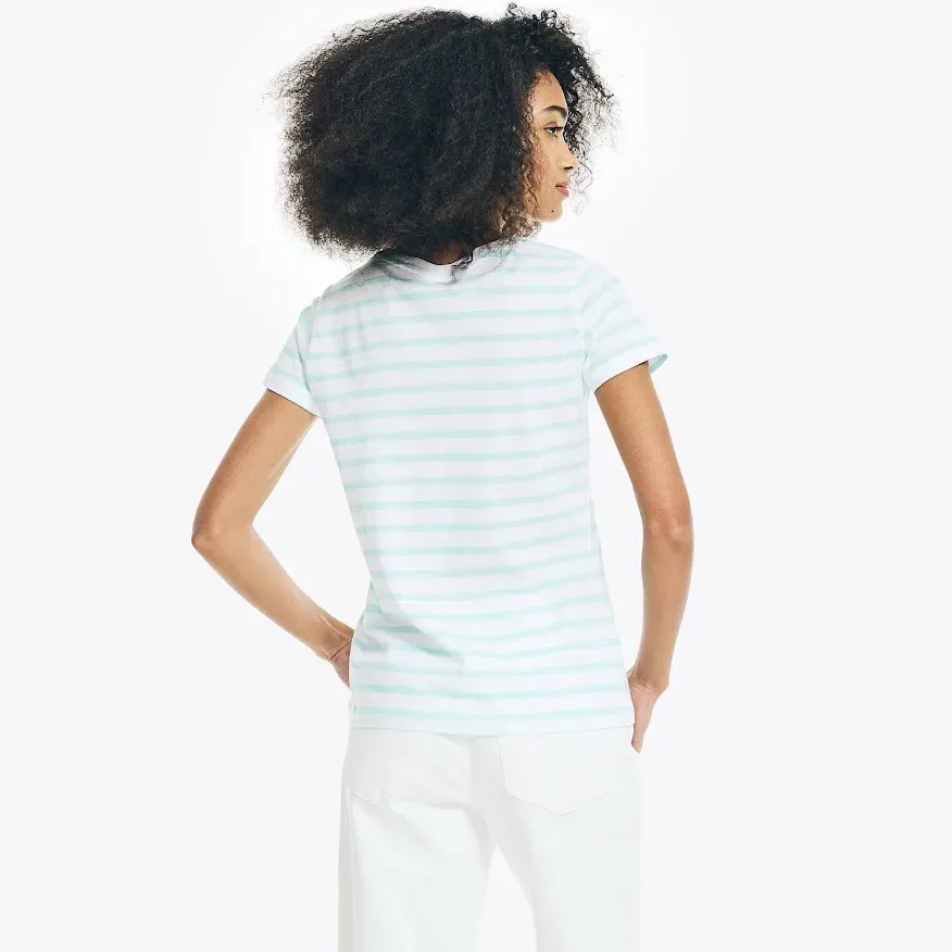 Camiseta Nautica para dama color celeste con blanco hueso