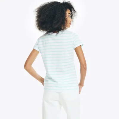 Camiseta Nautica para dama color celeste con blanco hueso