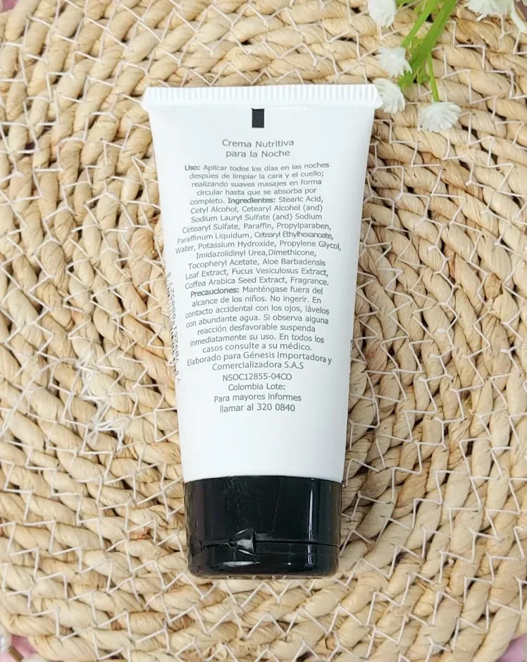 Crema nutritiva para la noche Dolce Bella para dama color blanco