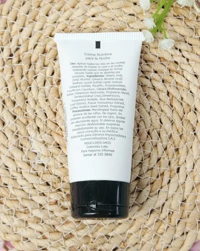 Crema nutritiva para la noche Dolce Bella para dama color blanco