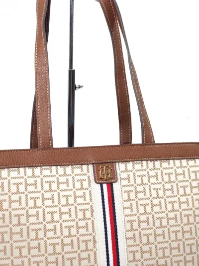 Bolso Tommy Hilfiger para dama color beige