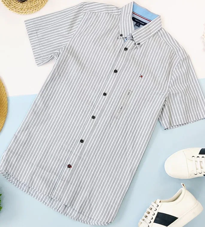 Camisa Tommy Hilfiger para caballero diseño a rayas
