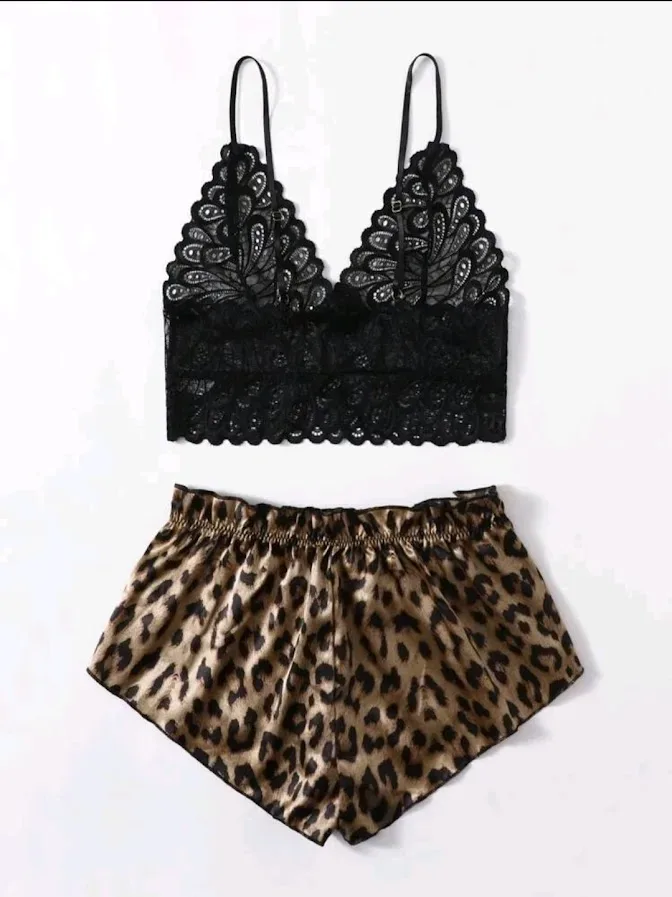 Pijama de animal print para dama
